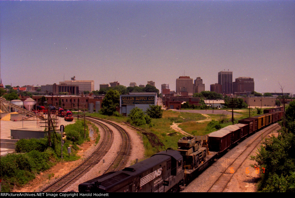 The view from the Boylan Avenue bridge